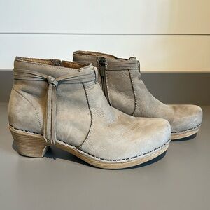 Dansko Markie Booties, size 40/9.5